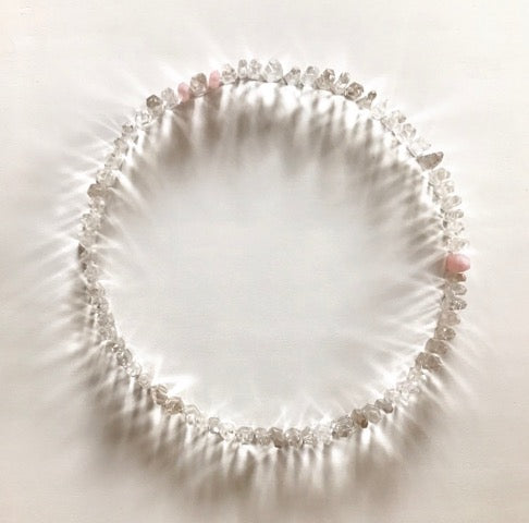 25 november: Kristallen expositie van Janet Vollebregt bij Moon Yoga Club